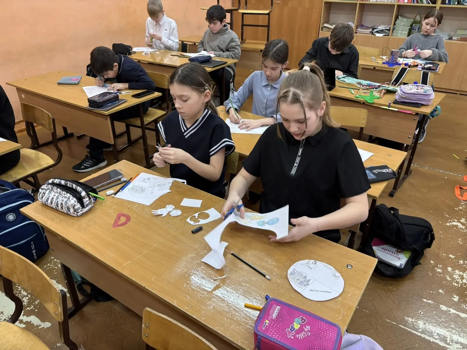 День птиц  В 4 «Е» классе прошло яркое и важное мероприятие, посвящённое Международному дню птиц 🐦🌍.