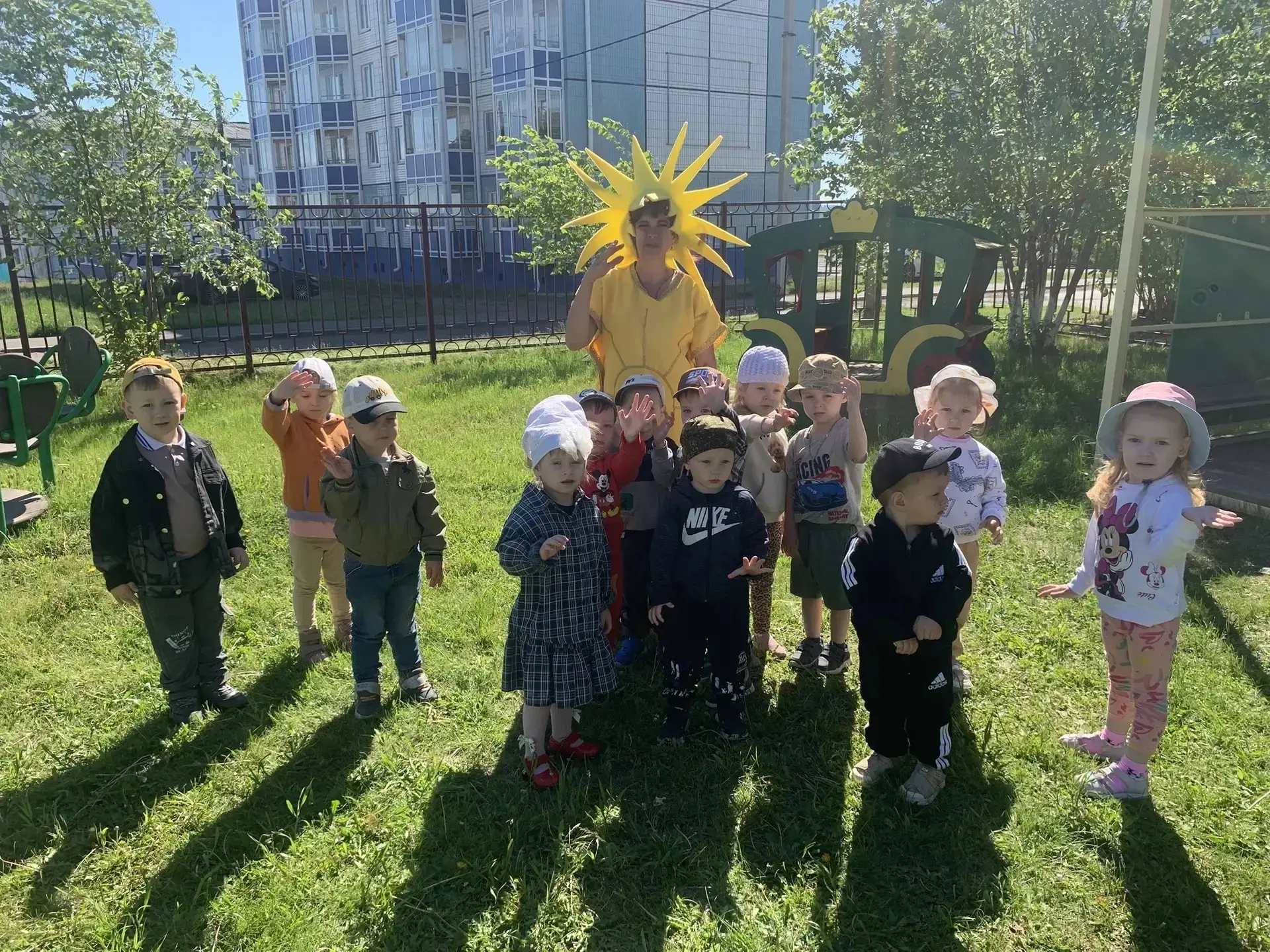 Тематический день «Солнце» в нашем детском саду! ☀️
Сегодня мы говорили о том, почему Солнце так важ