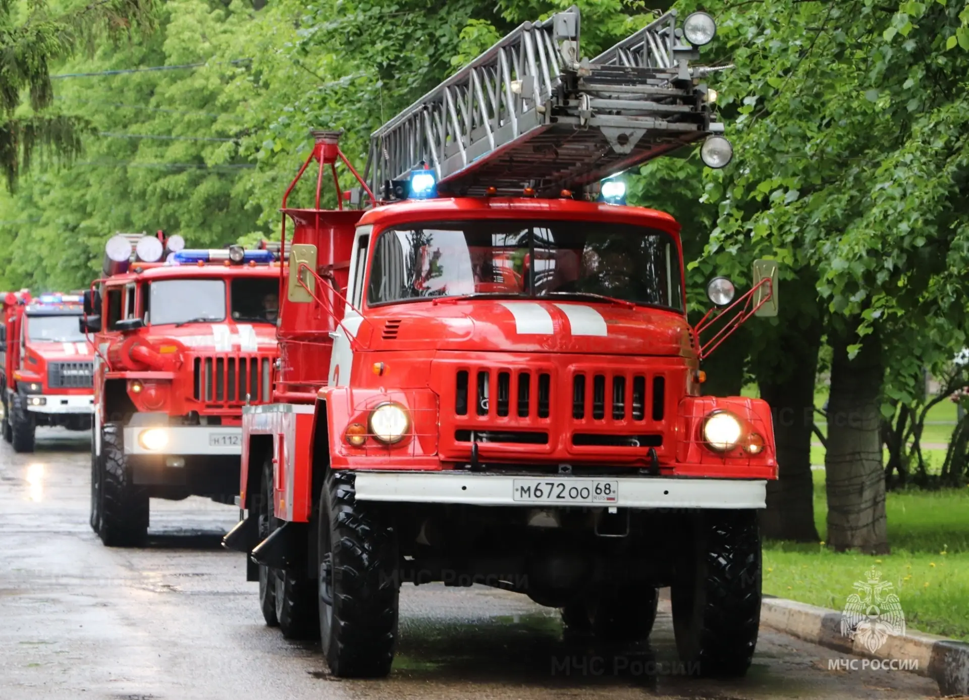 🚒 Уступи дорогу спецтранспорту
 
Внимательно смотри по сторонам, едет спецтранспорт! 10 минут – мак