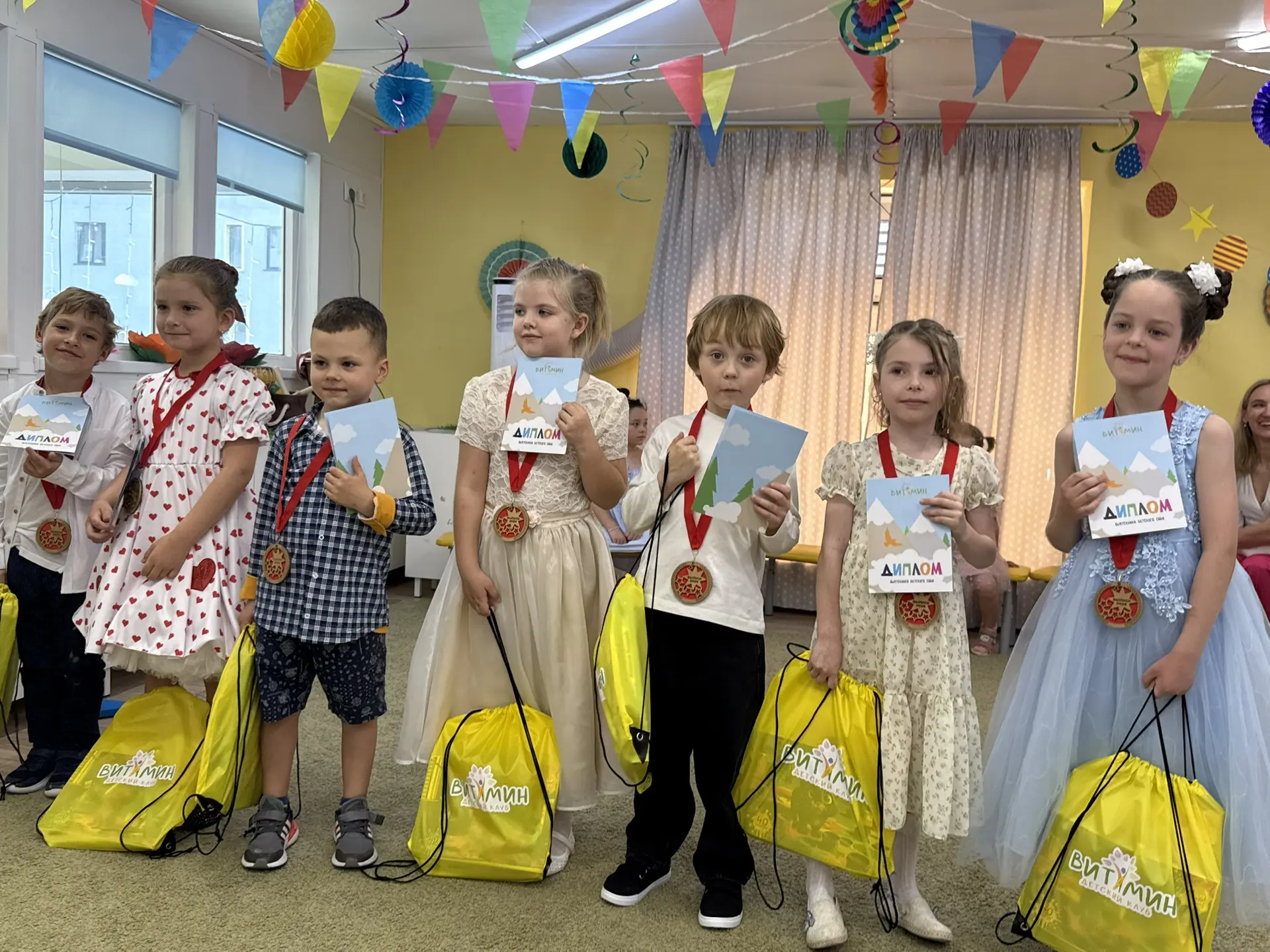 В детском саду клуба «Витамин» прошёл выпускной.