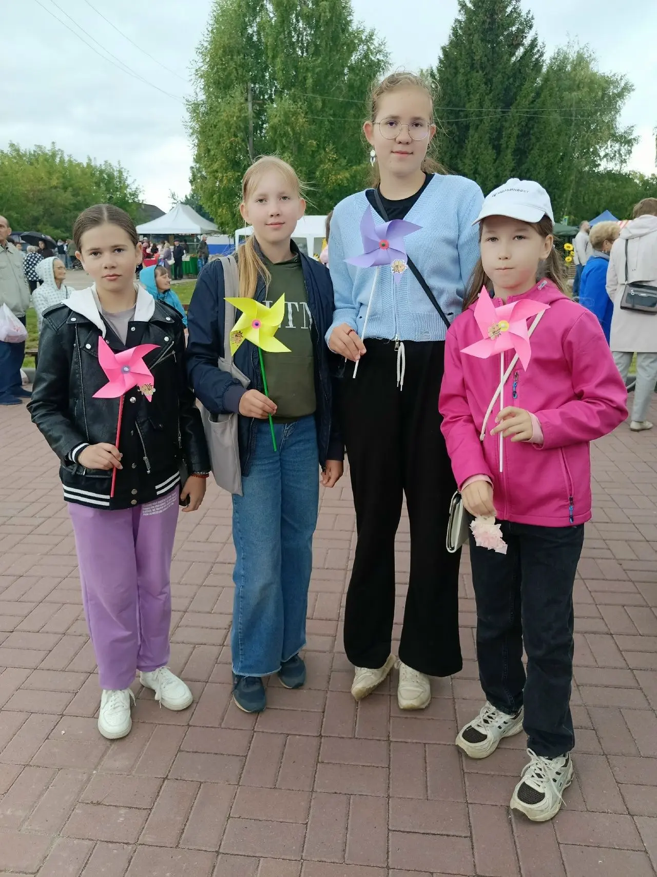 🎉🍯 Сегодня Дом творчества принял участие в традиционной «Медовой ярмарке»! 🐝🌻Мы не ...