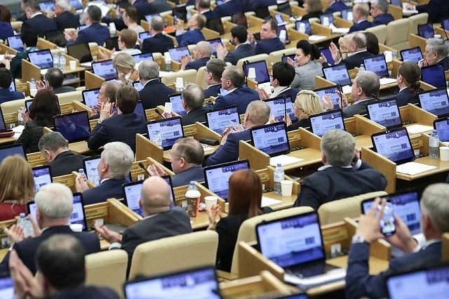 Депутаты идут ва‑банк!

В Госдуму внесли законопроект, который может серьёзно изменить работу Центро