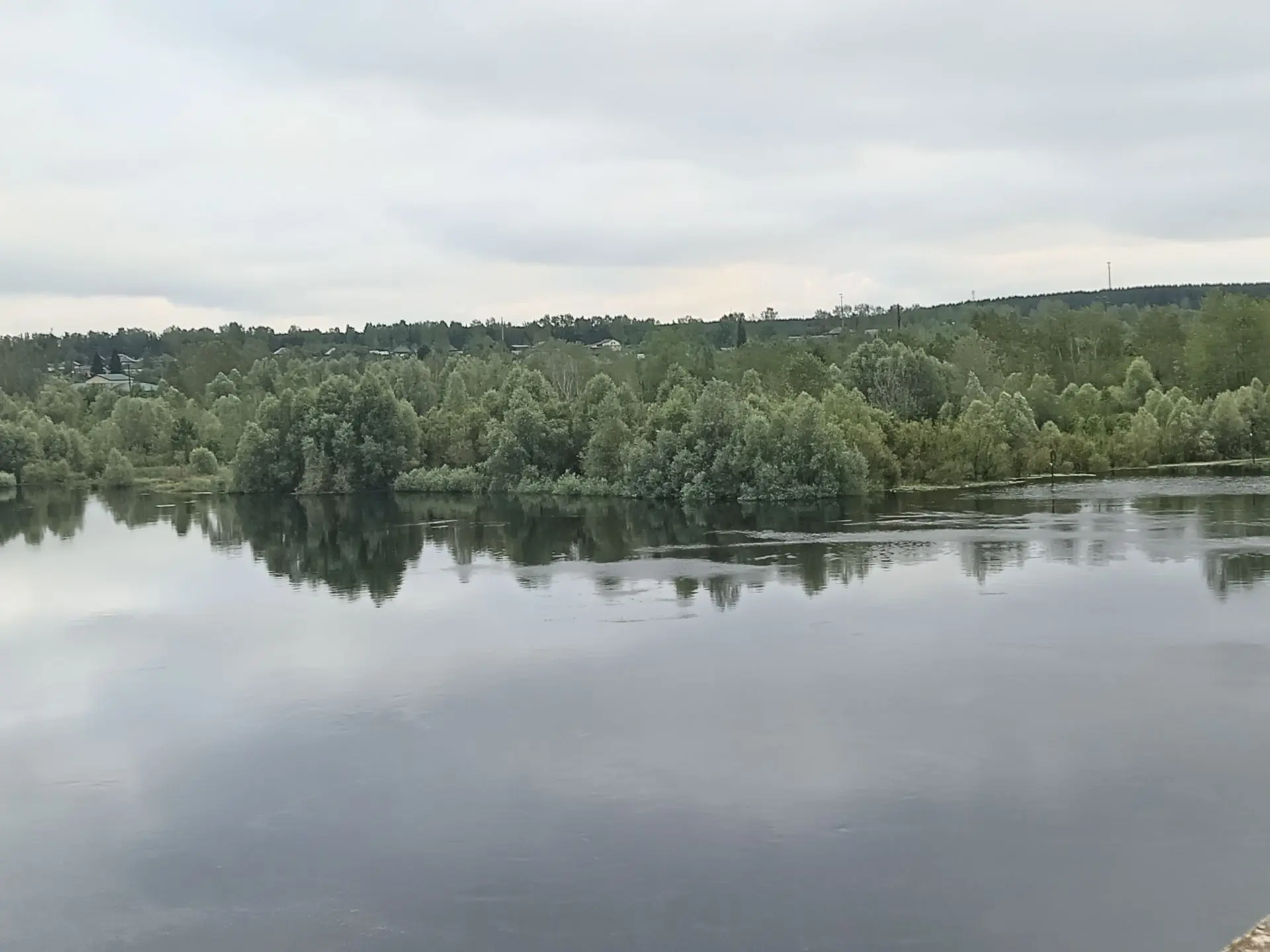 Из-за сильных дождей, которые прошли в нашем районе, поднимается вода в реке Тавда.

Сегодня уровень