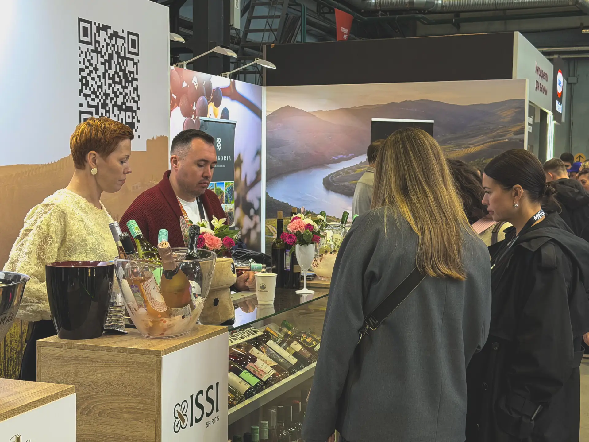 Сейчас сфера HoReCa увлекает меня - в ней переплетаются творчество, точный расчёт и жив...