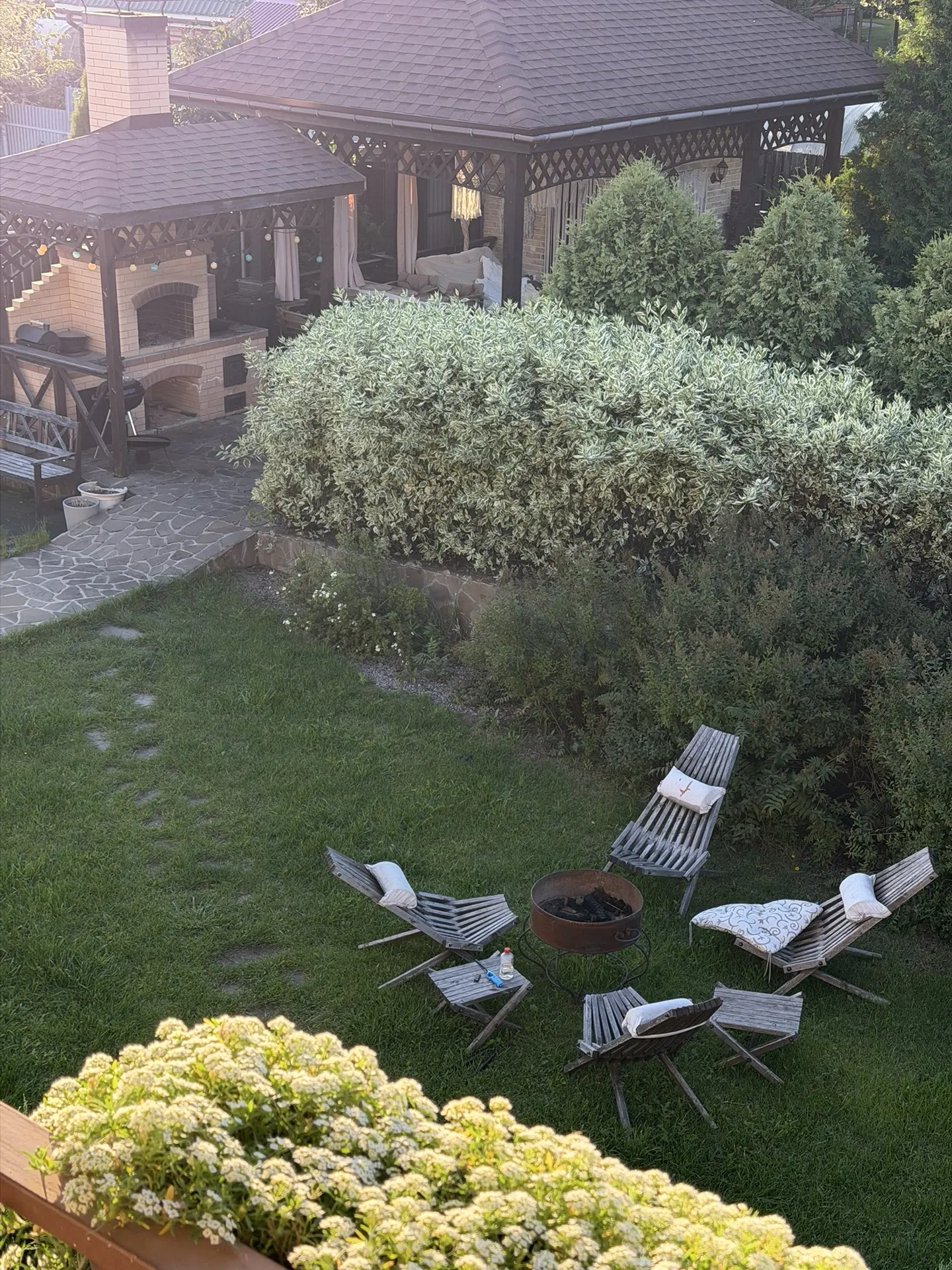 Вечер ✨ вид на участок сверху 🕊️