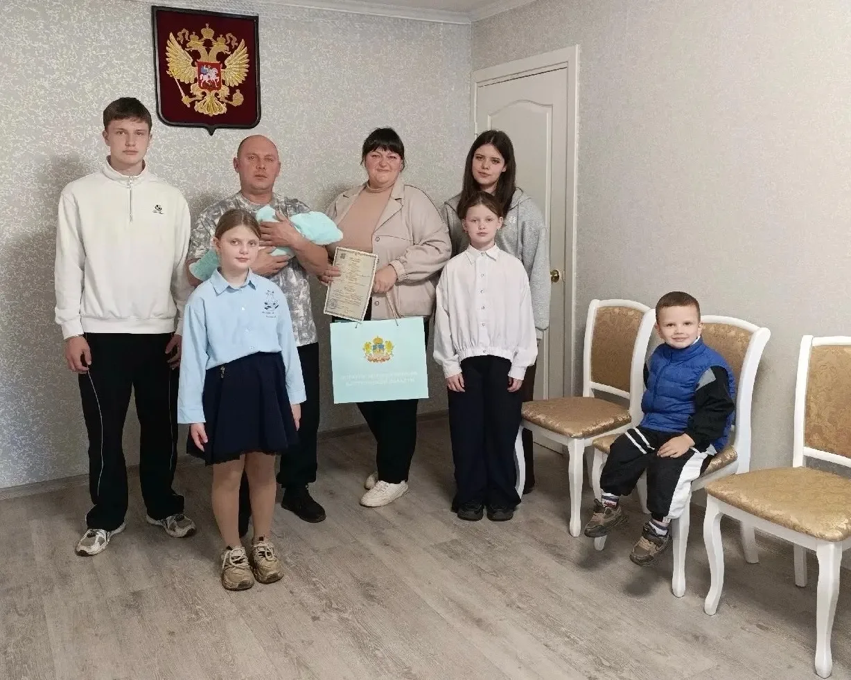 ❤️ Три мальчика и три девочки: в костромской семье родился шестой ребенок