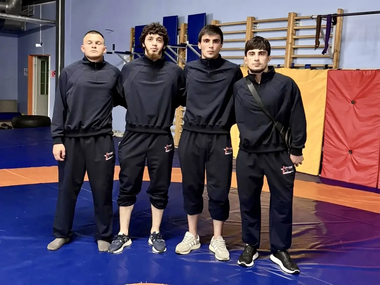 Первые участники Чемпионата России по армейскому рукопашному бою-2026 уже на месте пред...