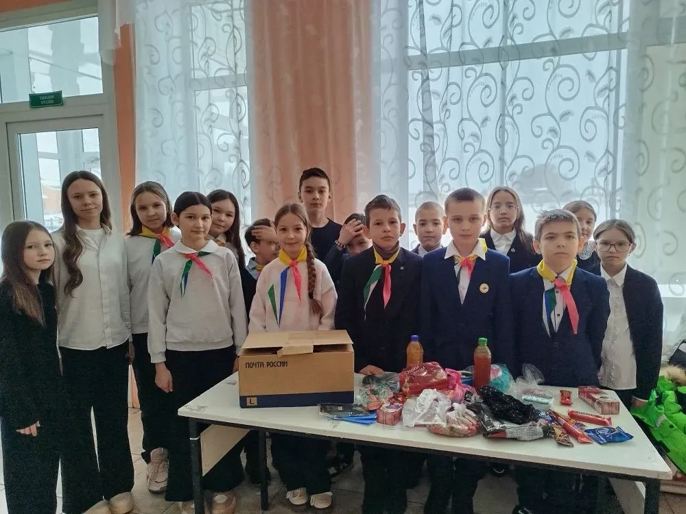 В рамках районной патриотической акции "Защитнику Отечества" учащиеся МОБУ СОШ д.Сахаев...