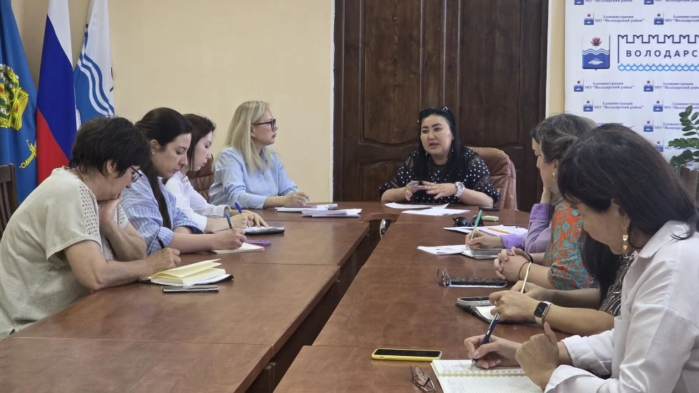 В Володарском районе состоялось очередное заседание местного отделения Союза женщин России
