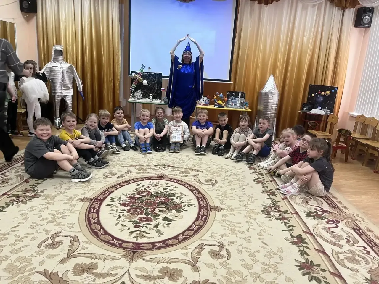 🌛До Луны и обратно!  Малыши совершили захватывающий «рейс» к звездам, посвященный 65-летию первого п