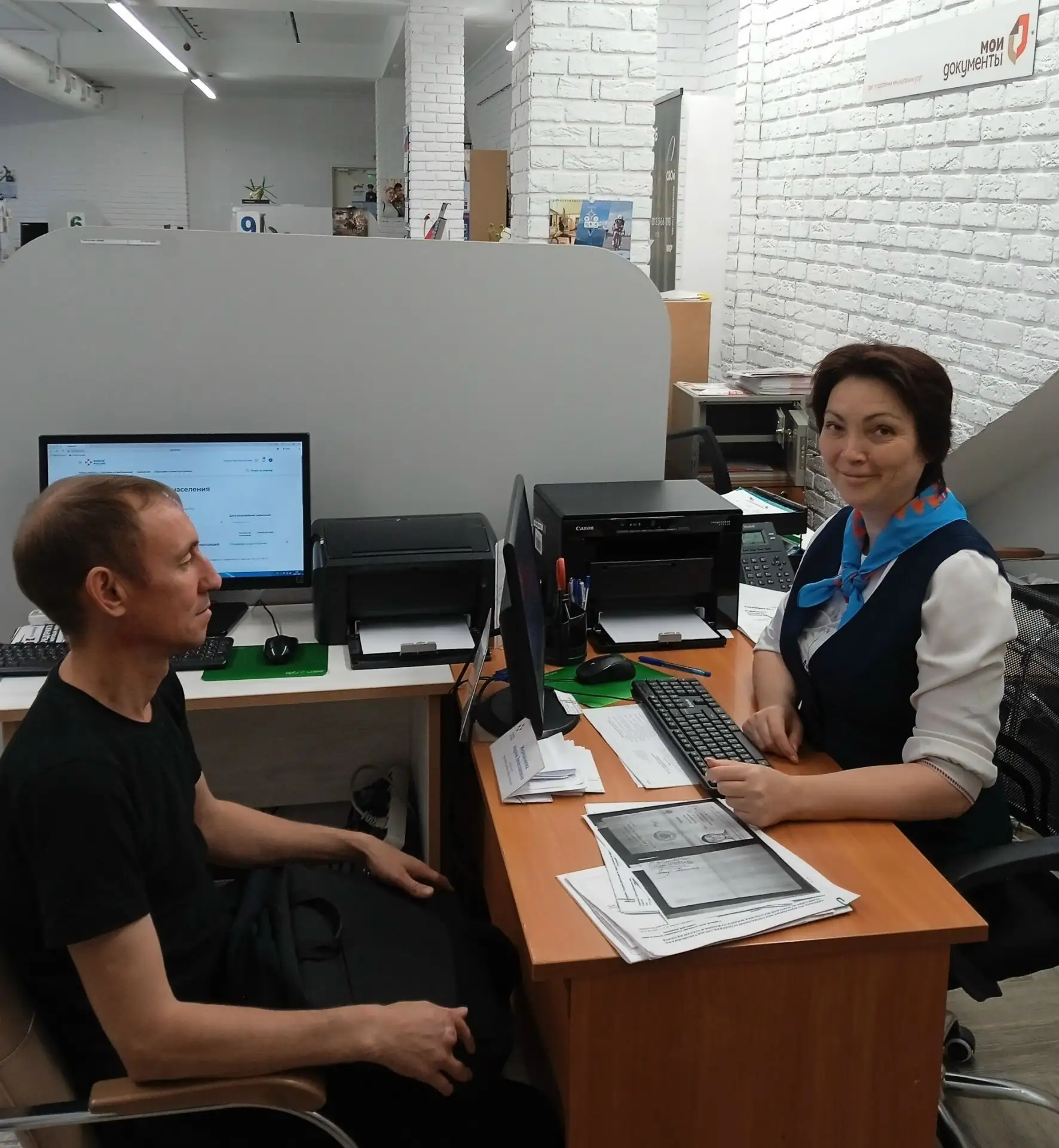 🤝 Помогает держать в руках мирную жизнь