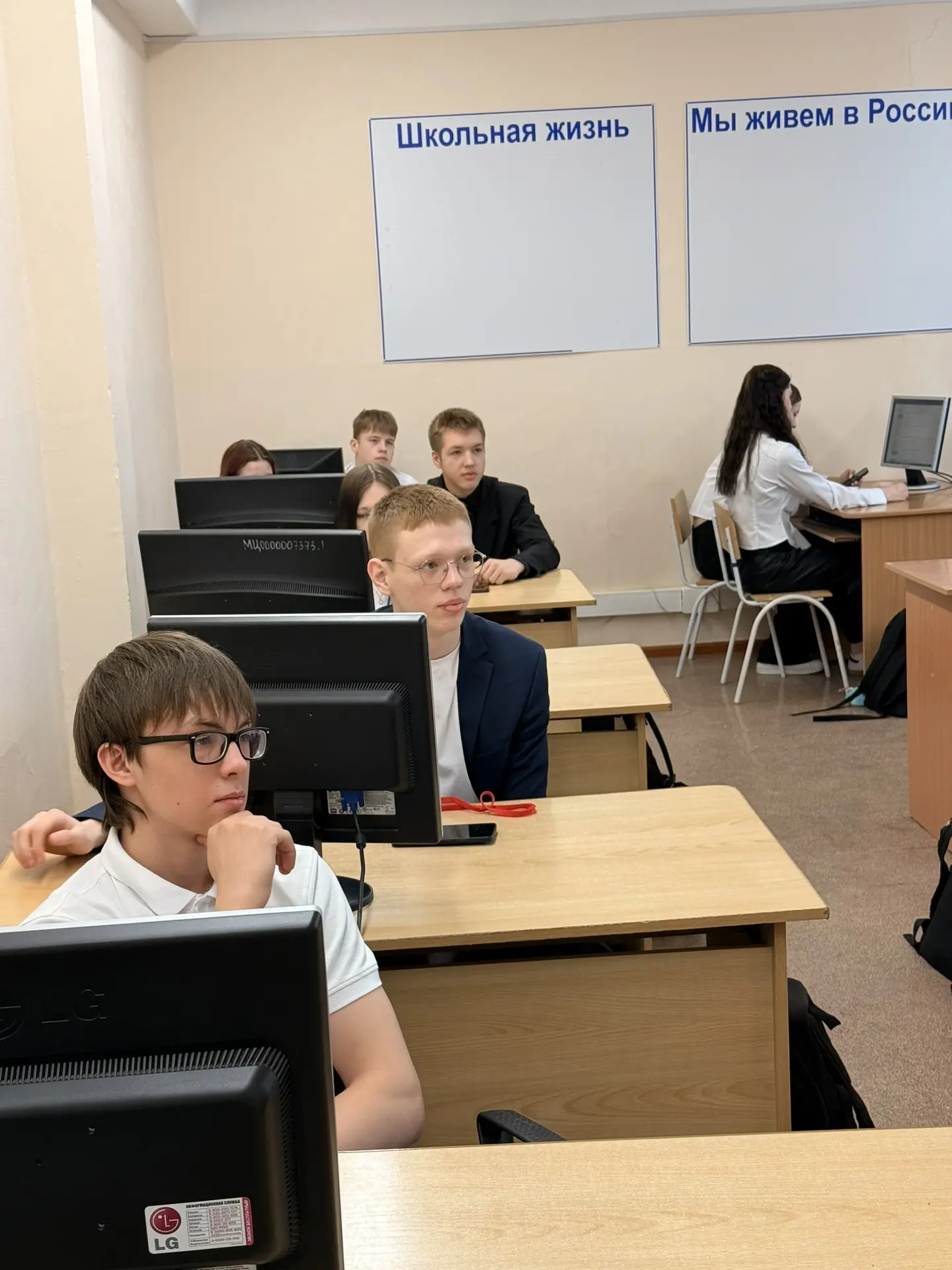 📢 Дорогие друзья!  26 февраля в нашей школе состоялась важная встреча с помощником начальника караул