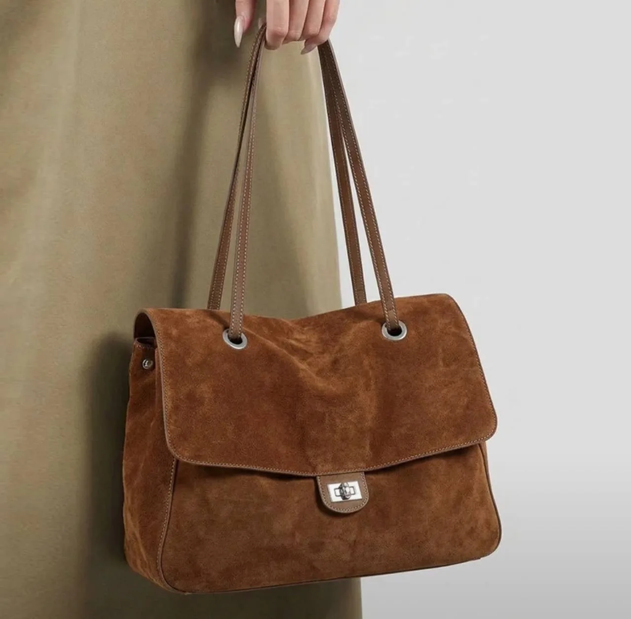 На AliExpress появились сумки a-ля Chanel и уже на некоторые идут отзовы. Качество норм...