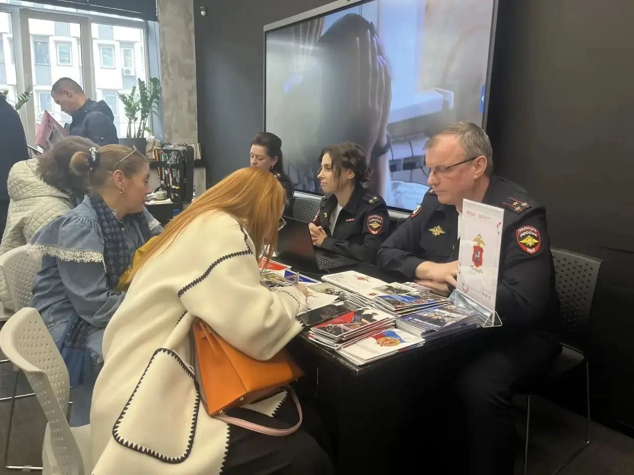 🇷🇺 С заботой о героях: ярмарка вакансий для участников СВО и их семей в Москве  В Центре «Профессии 