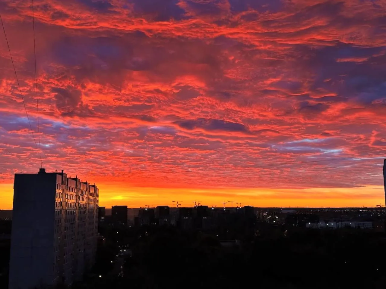 Сегодня такое московское небо… невозможно не поделиться 😍