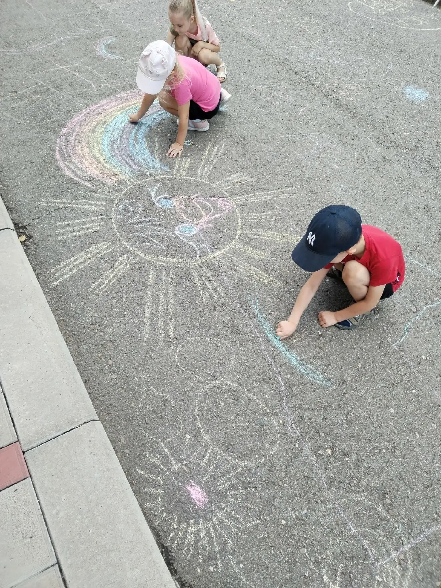 🖍️ Мелок — в руки, фантазия — на взлёт! 🚀