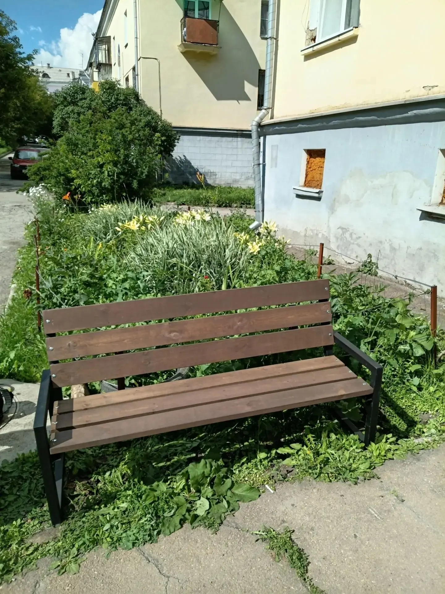 На шышки 28 лавочки установили нормальные и спасибо ука