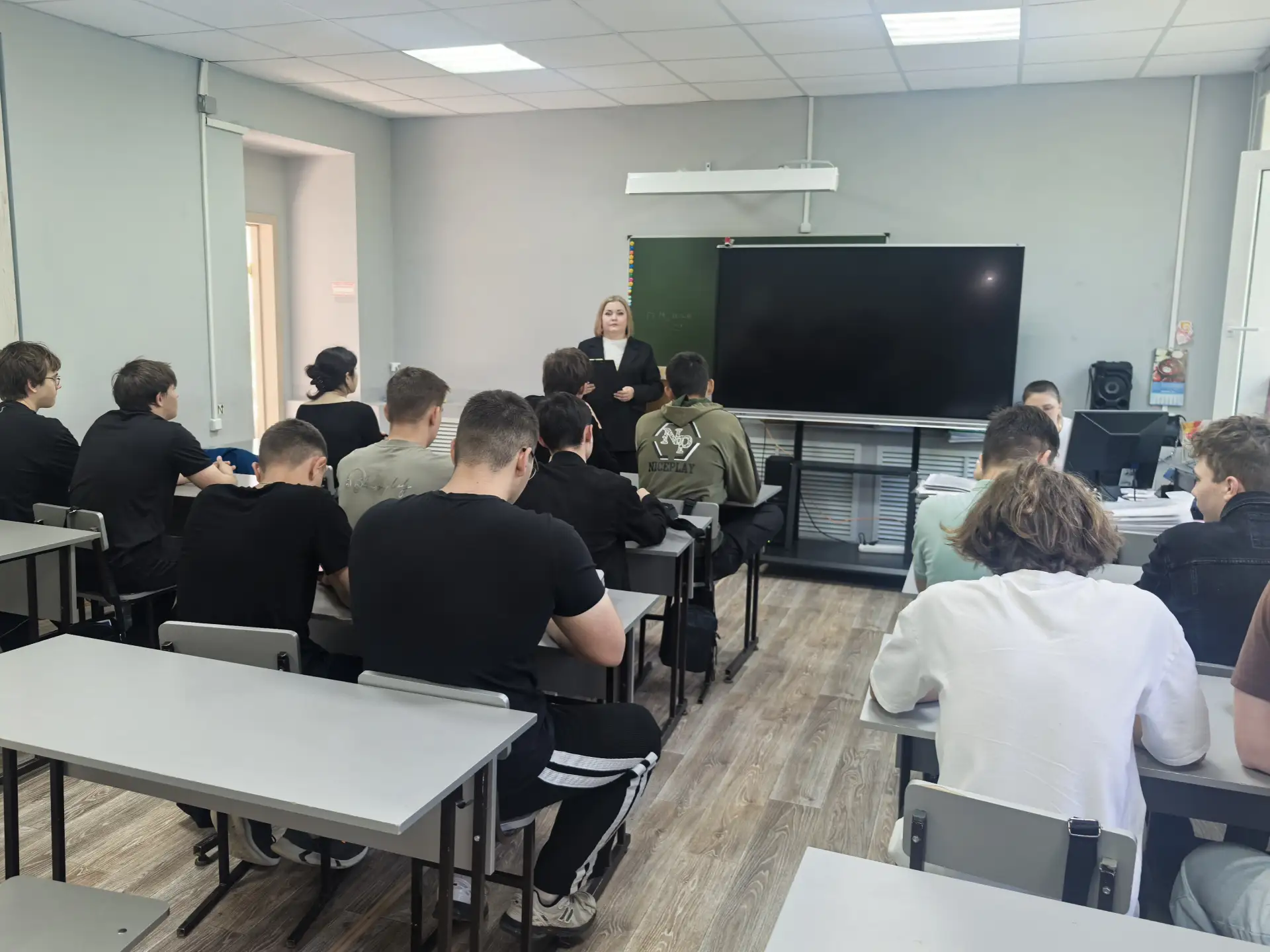 Специалисты Лиманского отдела ЗАГС провели беседу о семенных ценностях