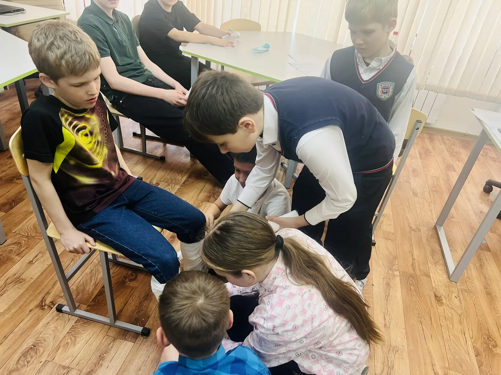 🚩 «Зарница 2.0»: наш отряд «На 101 высоте» готовится к решающему рывку!  В лицее — настоящий боевой 