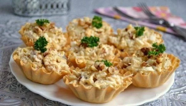 🍍 Тарталетки с курицей и ананасами