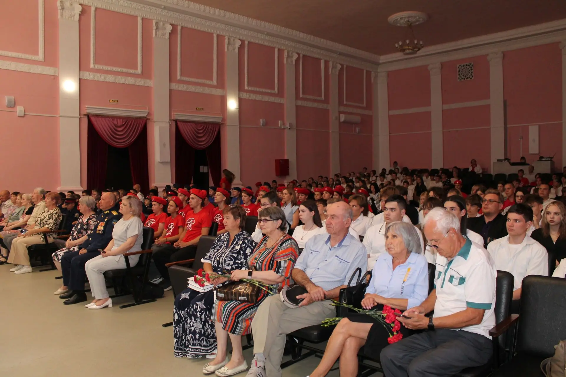 2 сентября в Центре «Созвездие» прошло торжественное мероприятие «Пусть знают потомки, ...