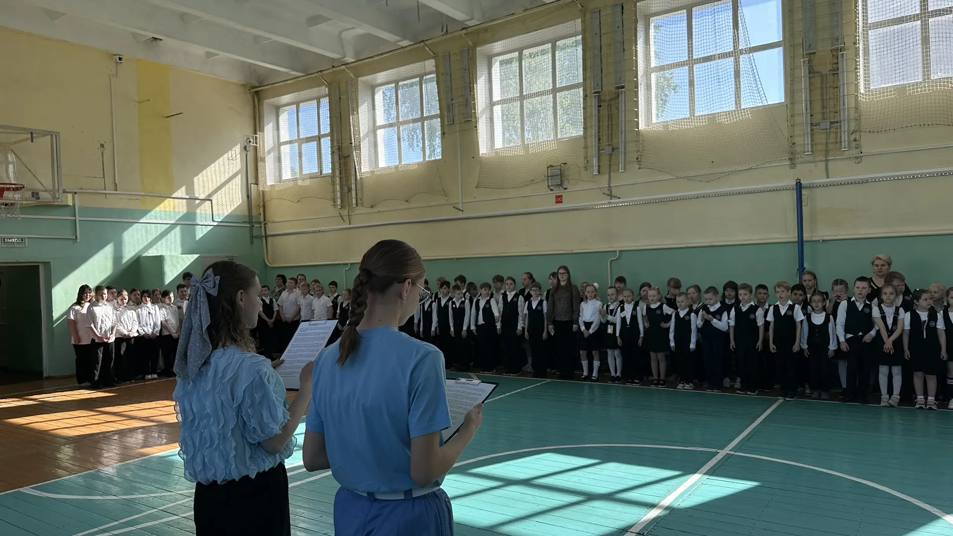 🎉 Всероссийский день музеев и конкурс «Равнение на победу» в нашей школе!  18 мая в России отмечают 