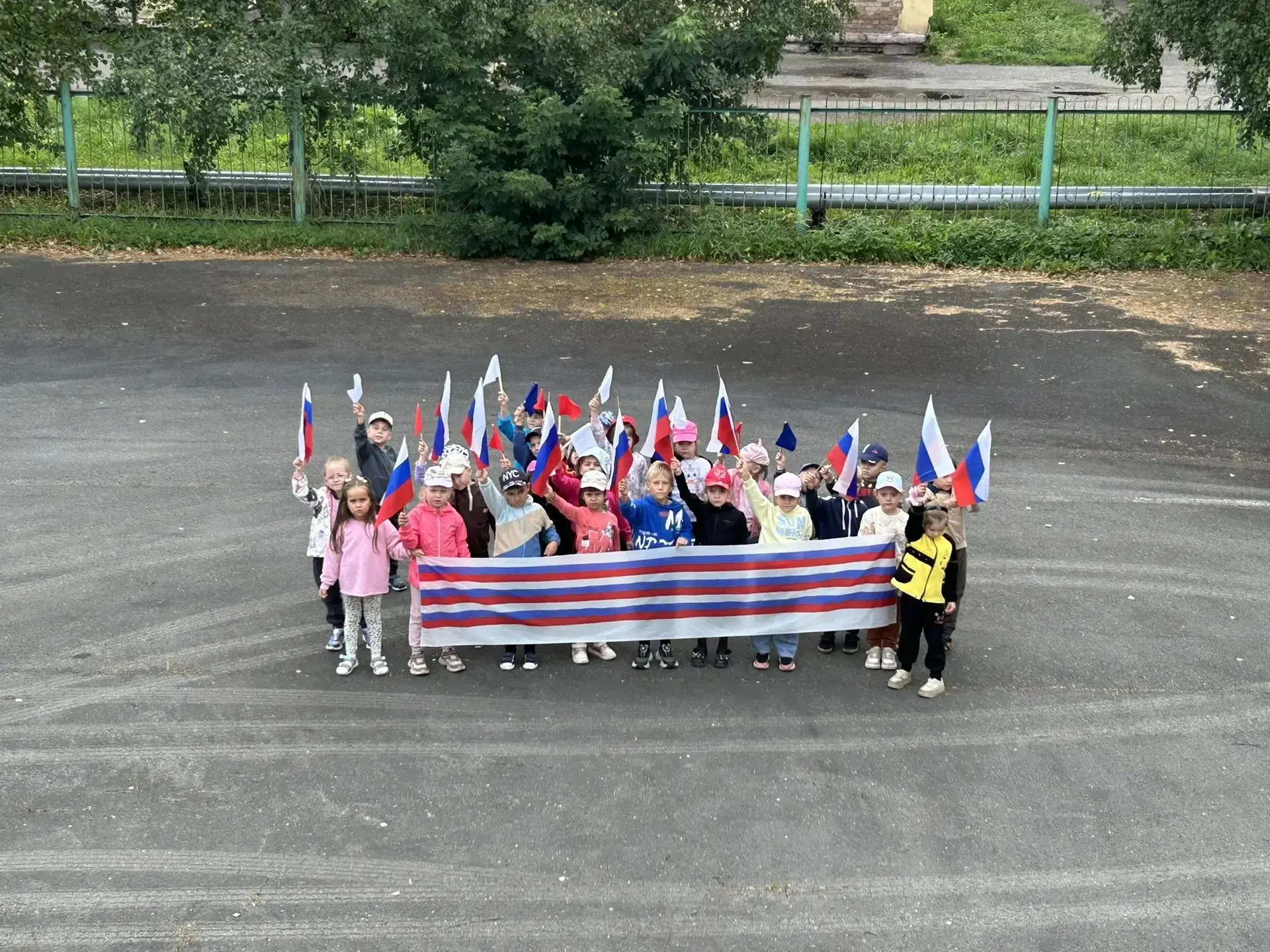 В преддверии Дня Государственного флага России наши воспитанники говорили о главном сим...