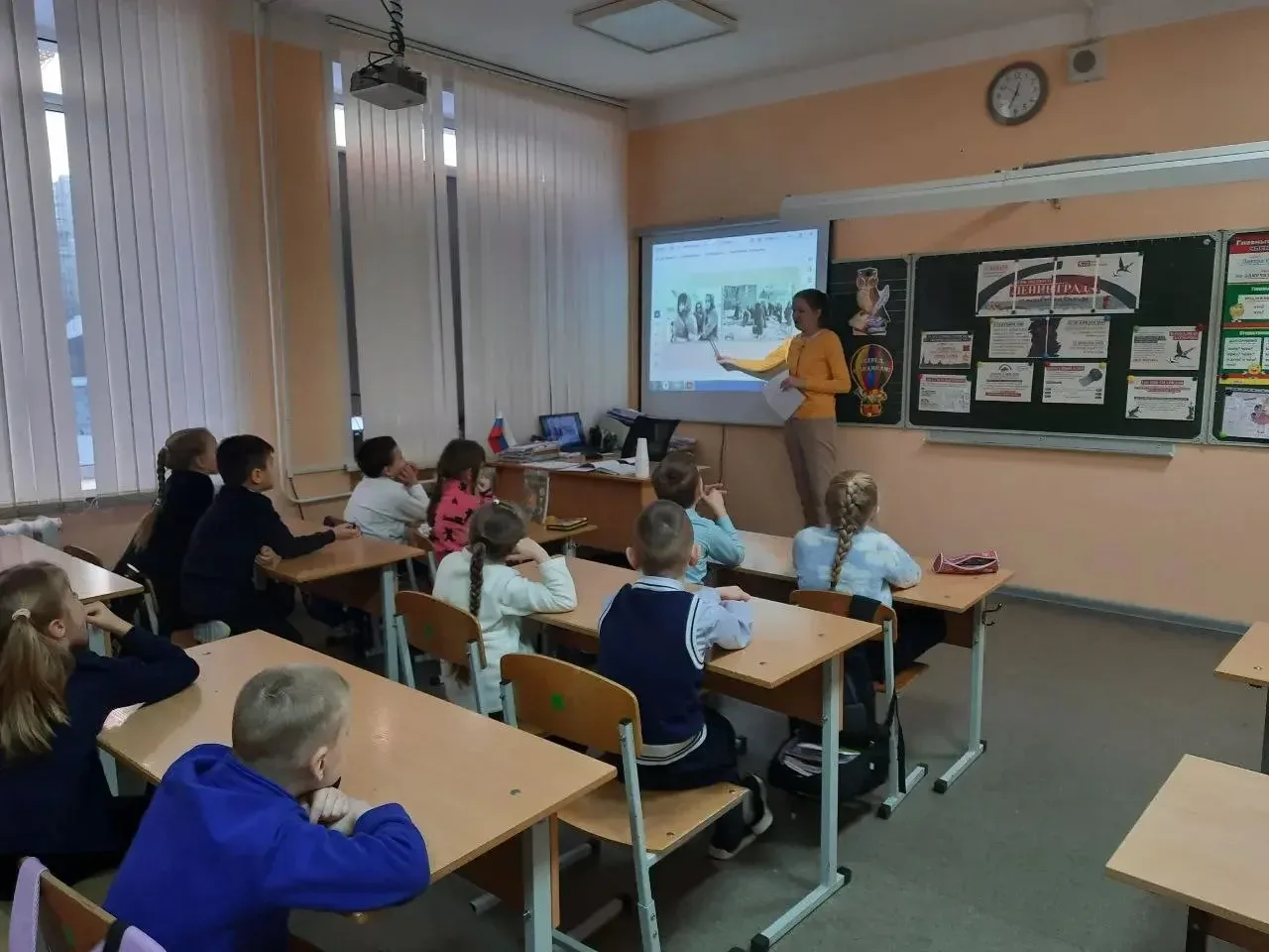 27 января День полного освобождения Ленинграда от фашистской блокады. В нашей школе прошли уроки, по