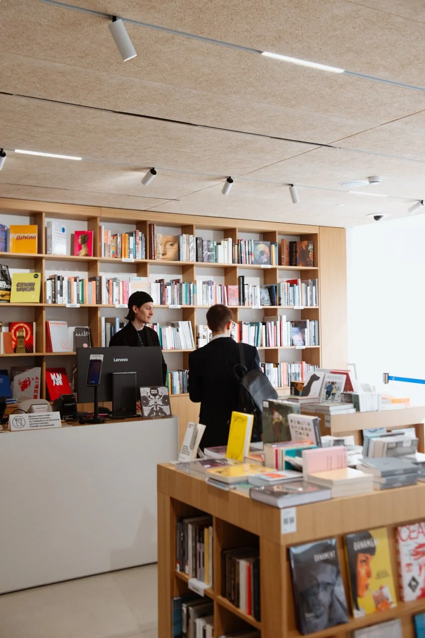 Неделя издательства V–A–C Press в Галерее «Виктория» 📚