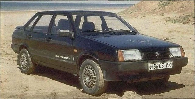 Полноприводная ВАЗ "Виктория". Выпущено было чуть больше 20 штук.