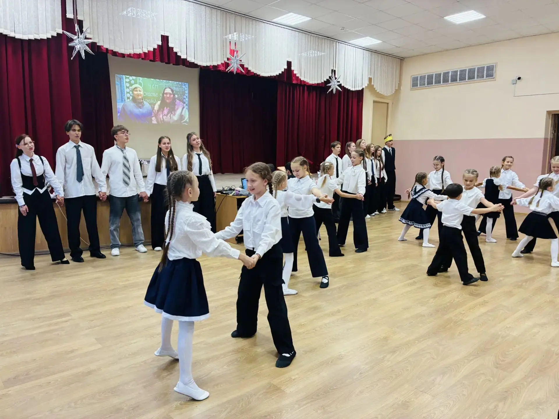 🎉 День учителя: праздник, который согрел сердца! 🎉