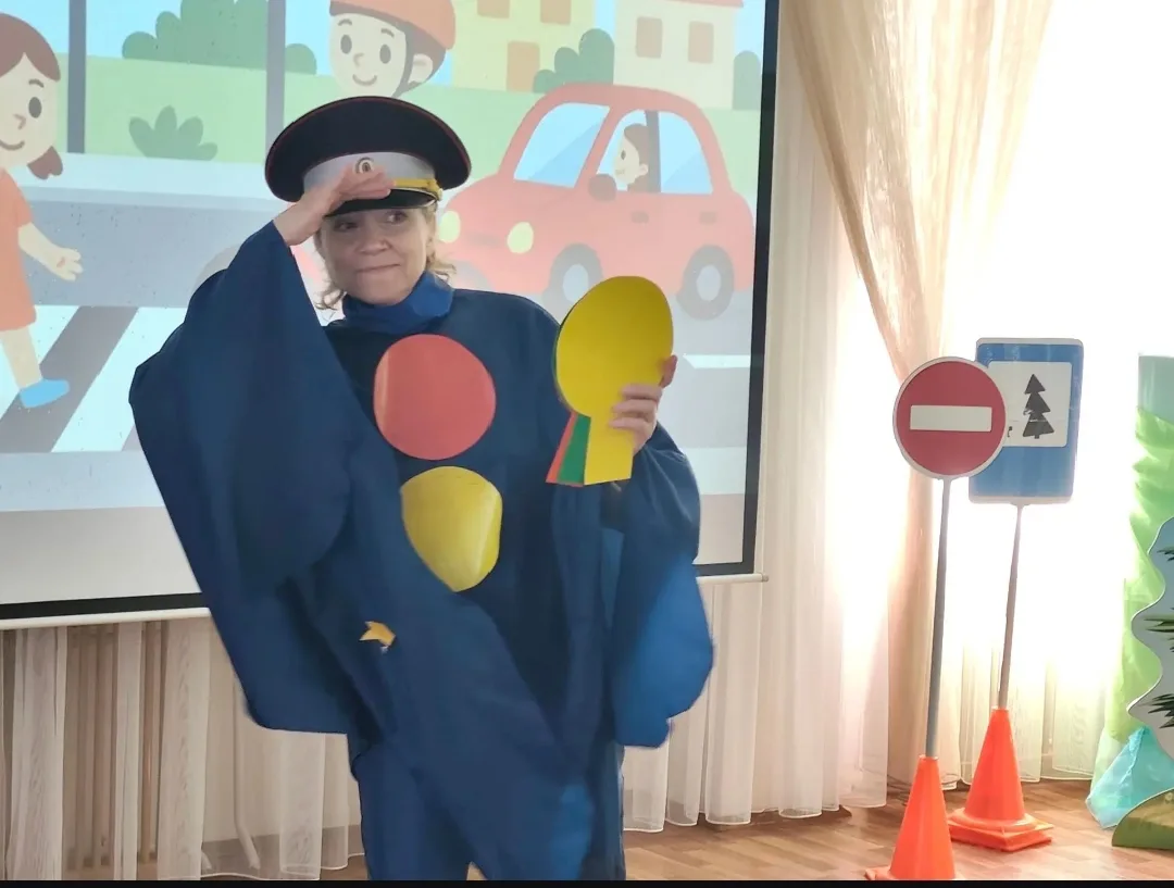🚦 К нам в гости заглянул настоящий Светофор! И это было волшебно!

В нашем детском саду случилось н
