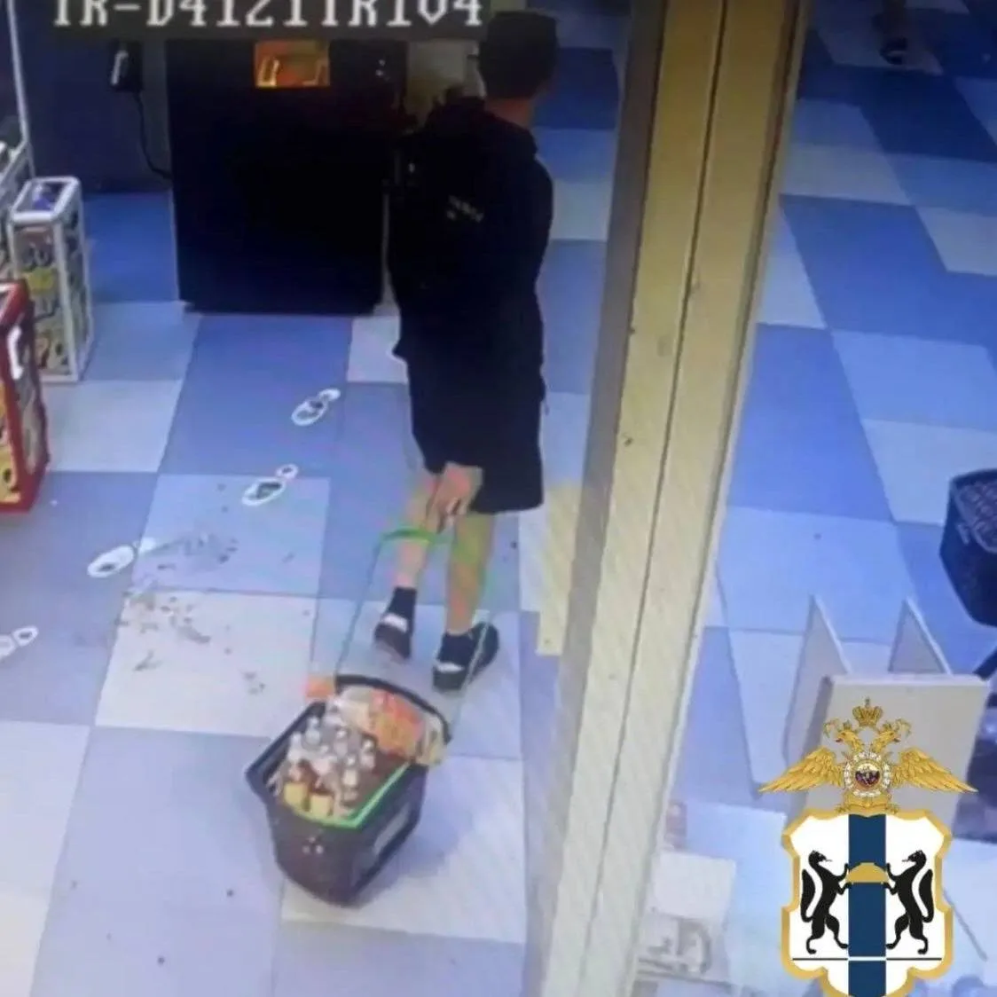 Школьники украли продукты на 3к и устроили стрельбу в новосибирском магазине.