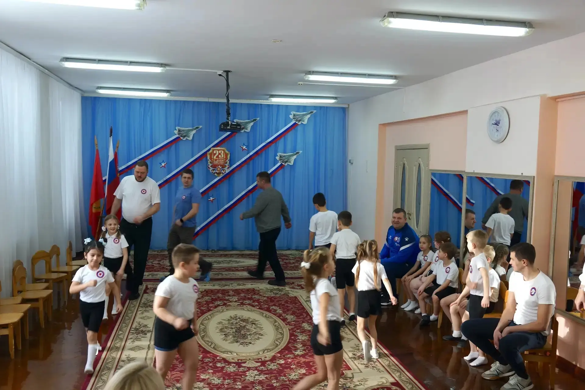 В рамках регионального проекта "Предшкола: стандарт детского сада" на тематической неделе "Театр дет