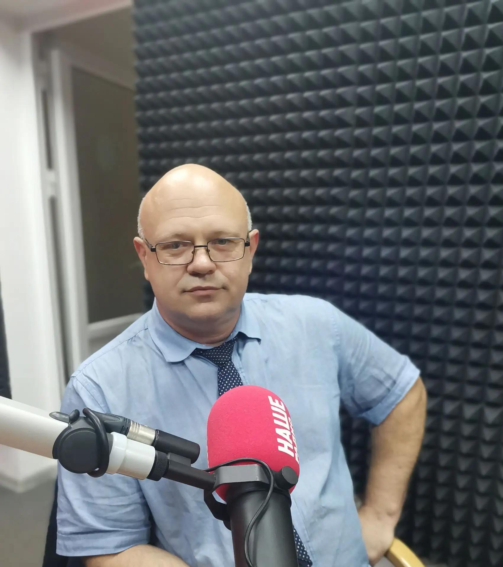 🎤 В прямом эфире "НАШЕ РАДИО" руководитель ГЖИ Воронежской области Дмитрий Соломаха и ...