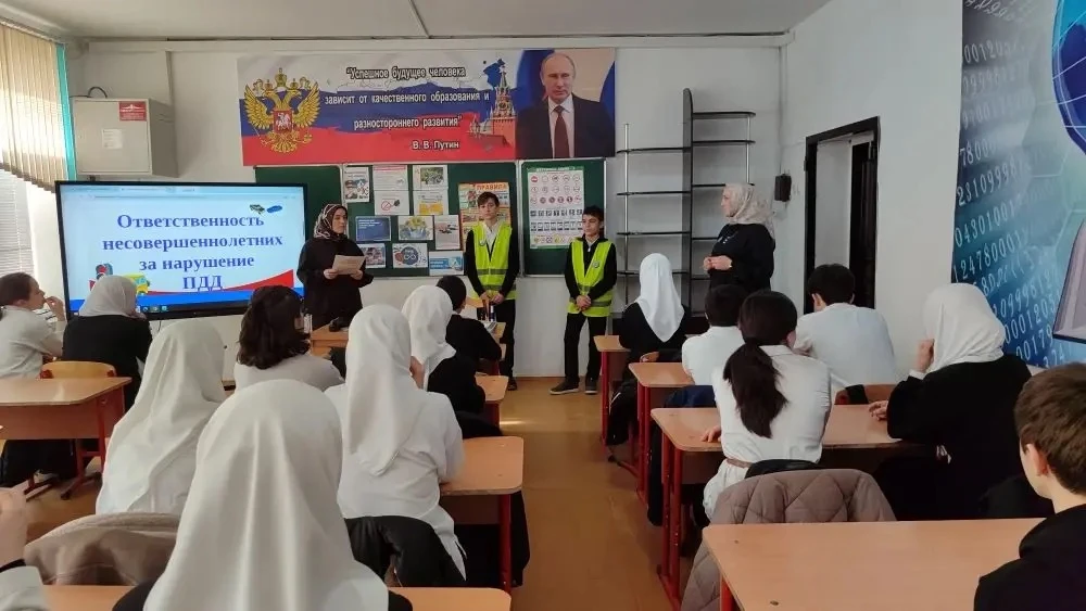 В 8 б классе прошла информационно- профилактическая беседа с несовершеннолетними "Актуальность пробл
