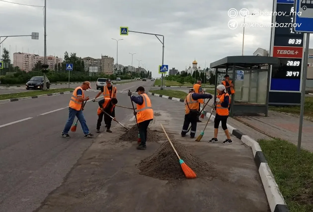 В округе продолжаются работы по устранению последствий непогоды.
 
Сильный ливень, прошедший на терр