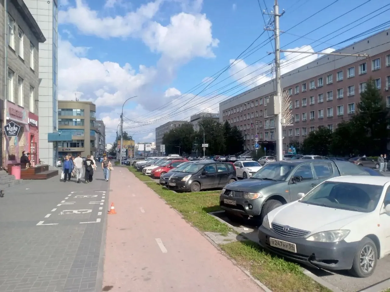 В Новосибирске электросамокатчик сбил пятилетнюю девочку. 17 сентября в Ленинском район...