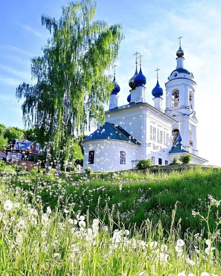 🙏 Православный календарь сегодня ☦️

  Праздники:
• Мч. Емилиана (363). Мч. Иакинфа Амастридского (