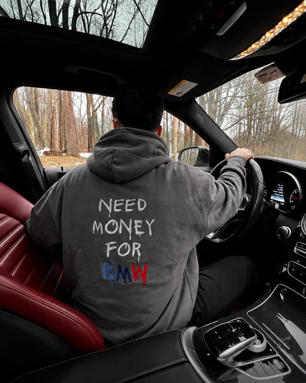 Все заслуживают любви, но ты ещё заслуживаешь новенькую BMW и две сумки налом 💸

Для заказа худи с 