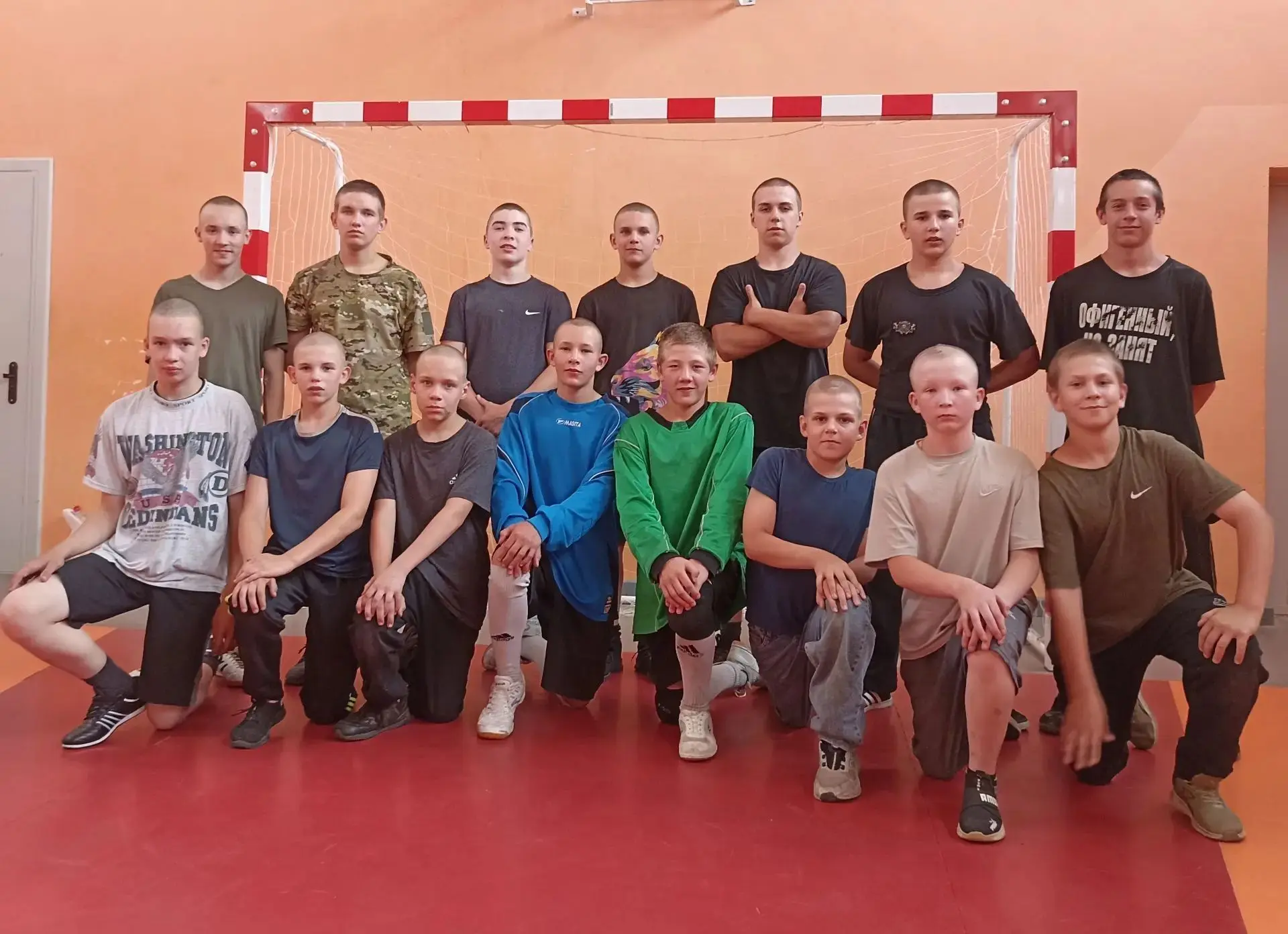 "Малые Олимпийские игры" объединили две команды в порыве здорового соперничества и кома...