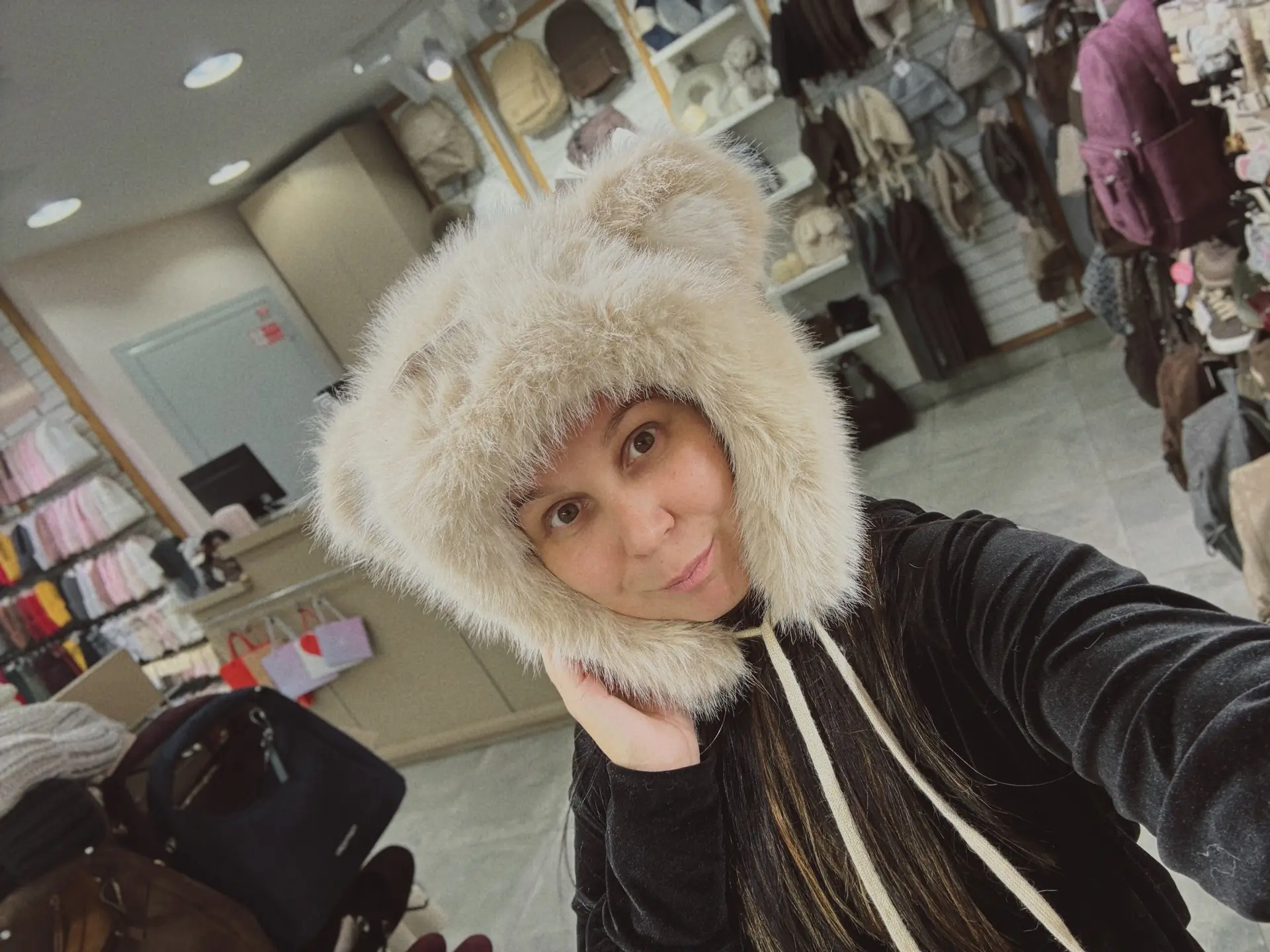 Ну как вам, 31 тетка в роли медведя 🤣