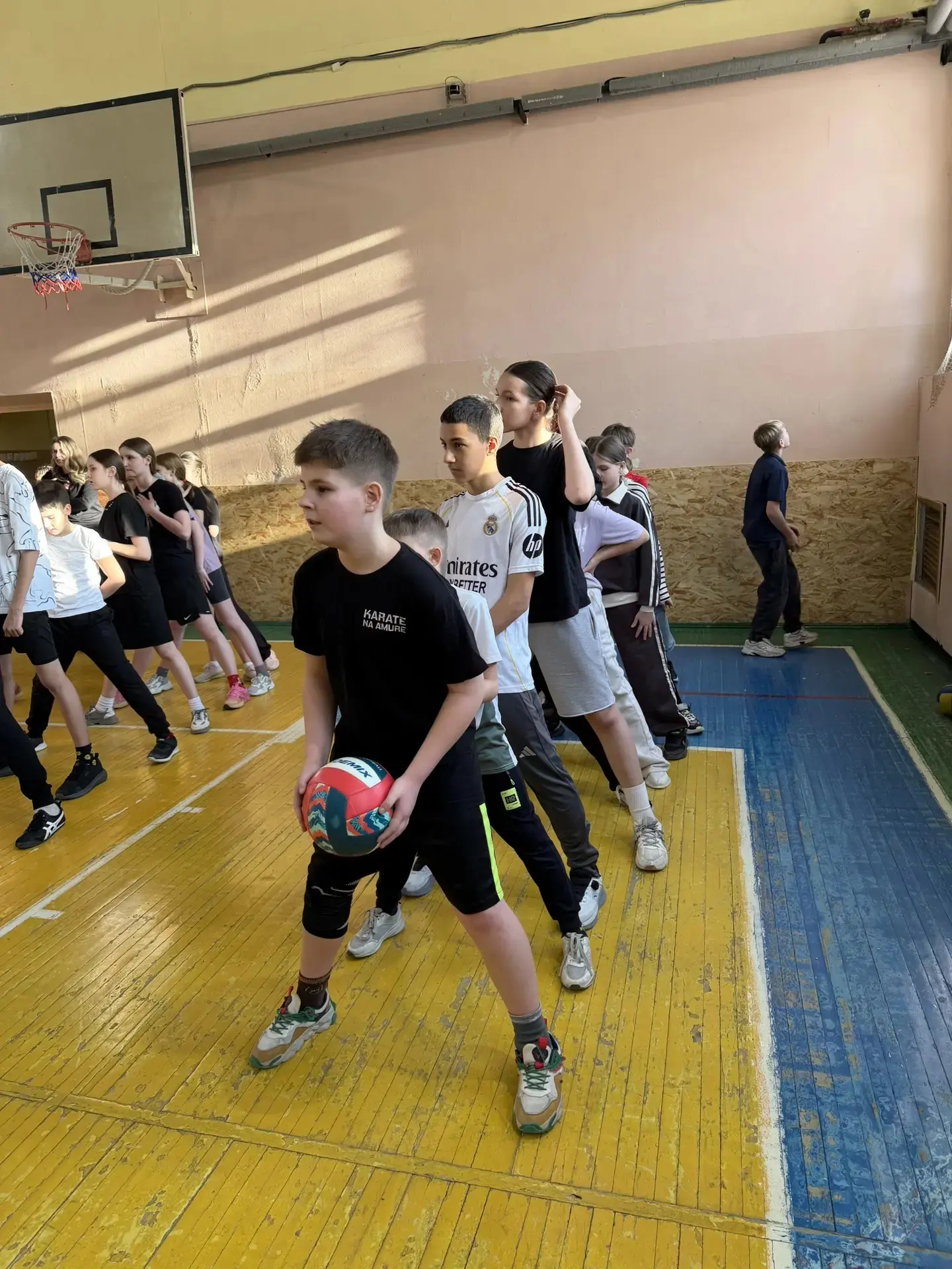 🏋️Школьная эстафета: праздник спорта и дружбы!  ✨В нашей школе состоялось яркое спортивное событие —