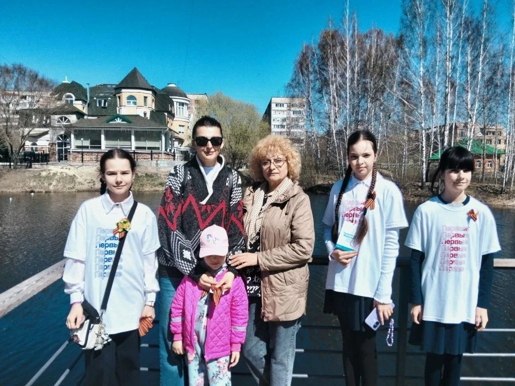 Символ памяти в руках поколений: акция «Георгиевская лента» в школе №68! 🎗🇷🇺В преддверии великого пр