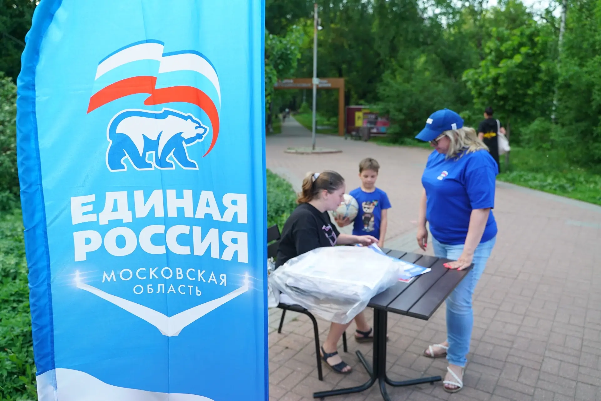 «Единая Россия» запустила новый формат сбора наказов жителей в Химках   Партия «Единая Россия» продо