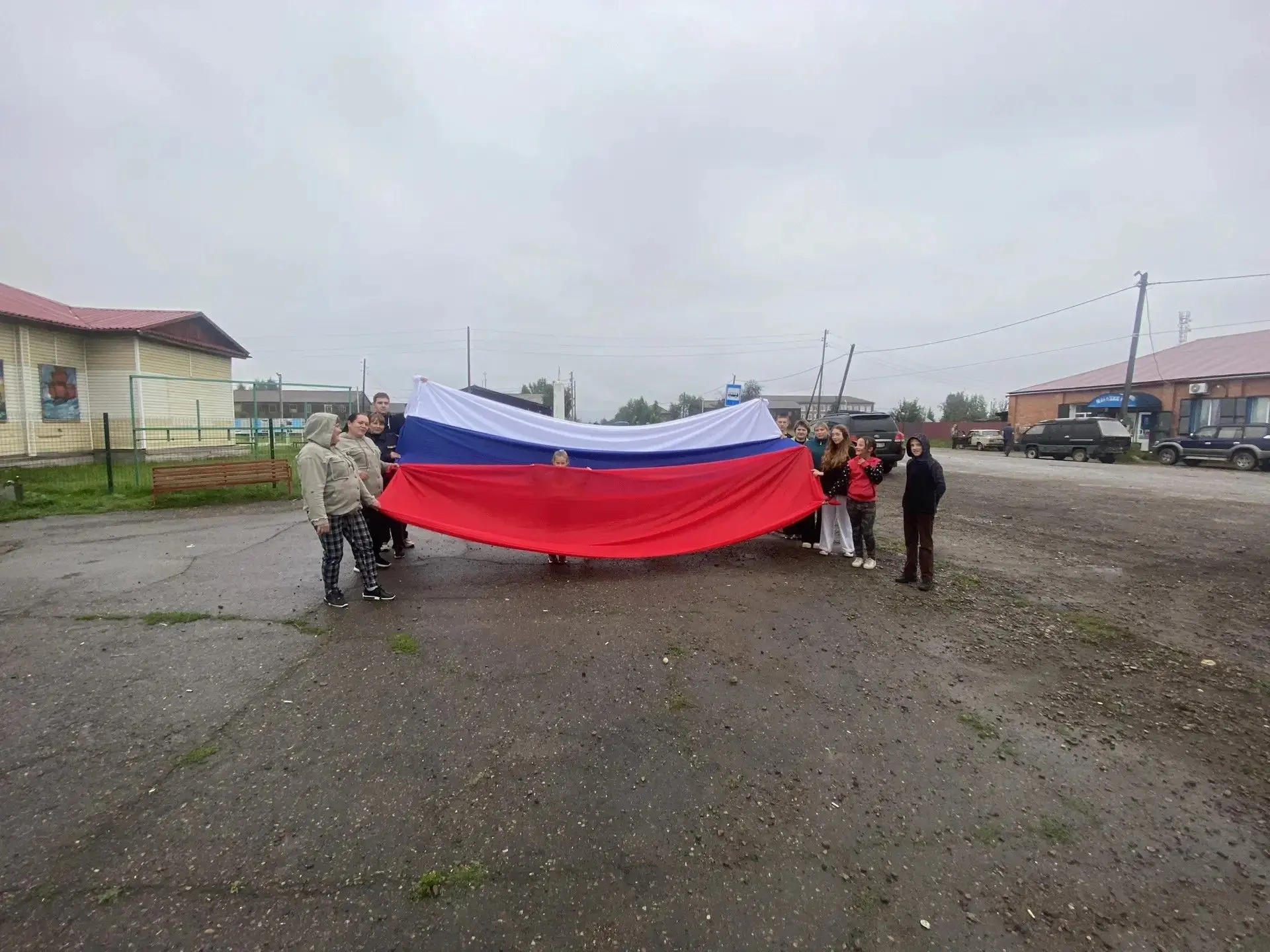 22 августа — День Государственного флага Российской Федерации, мероприятие  «Под флагом...