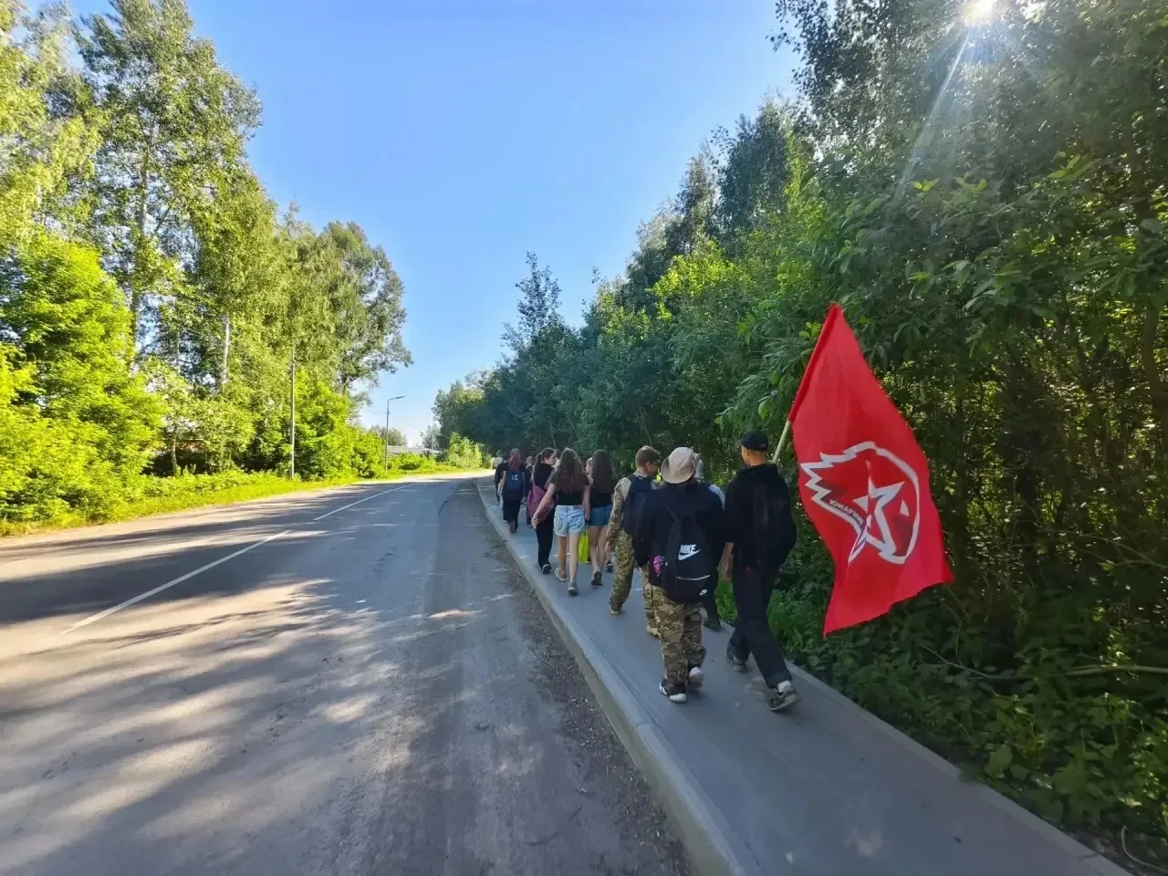 🎒Увлекательным походом завершилась юнармейская профильная смена «Я - Юнармеец» в МАОУ ...