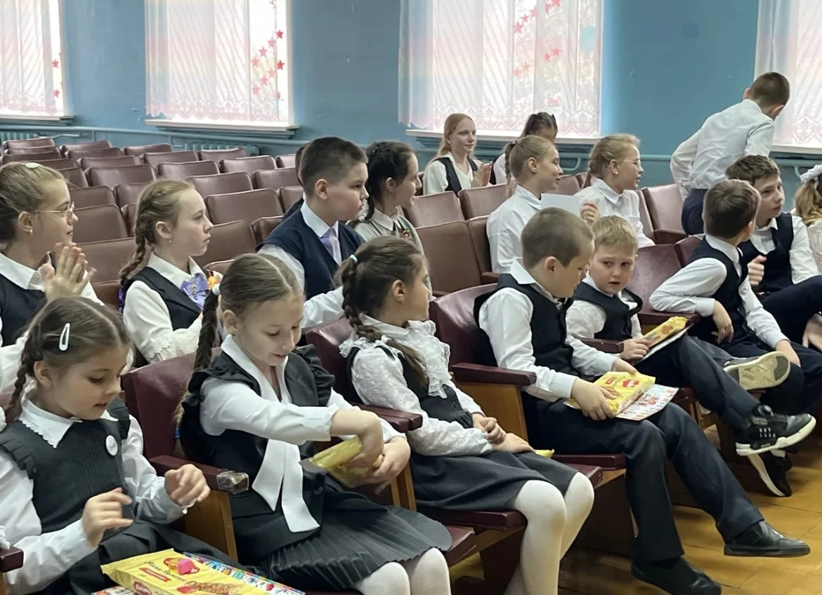 24 апреля состоялось награждение победителей районного конкурса «Мозаика профессий». Бл...