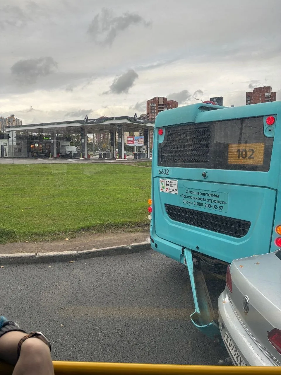 🚗 Перекрёсток Коллонтай — Пятилеток — Большевиков стоит