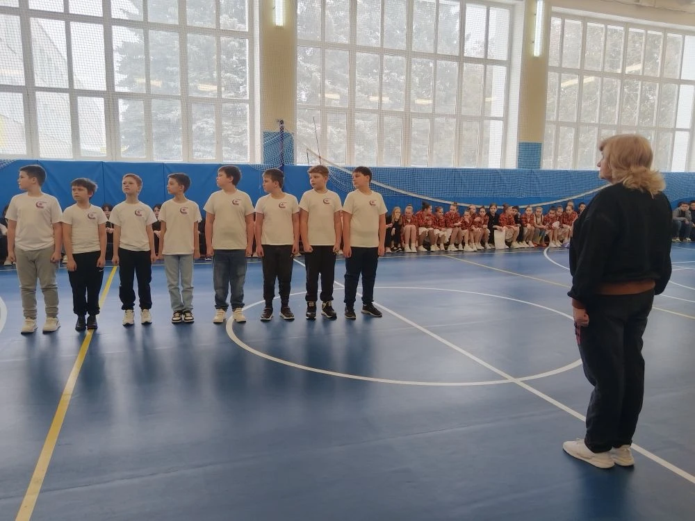 🏆 Орлята России в деле! «Сто затей для всех друзей» на ура! 🤸‍♂️  Сегодня у наших четвероклассников 